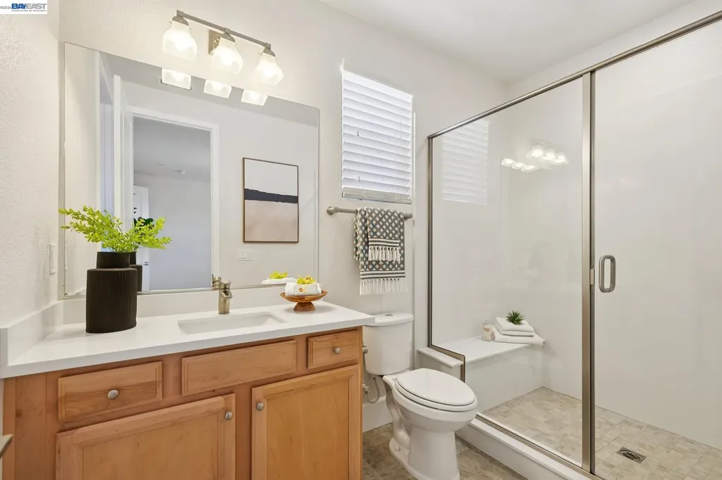 5 Stirling Way Hayward CA 94542