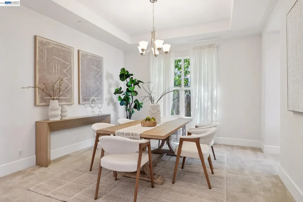 5 Stirling Way Hayward CA 94542
