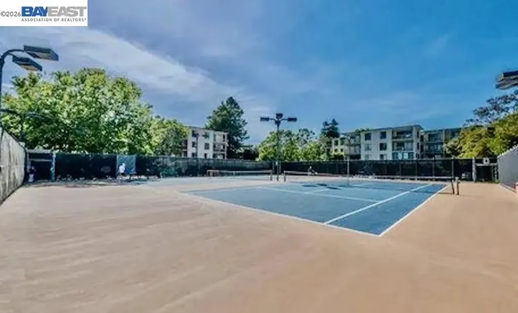 3 Captain Drive Emeryville CA 94608