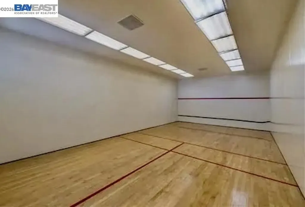 3 Captain Drive Emeryville CA 94608