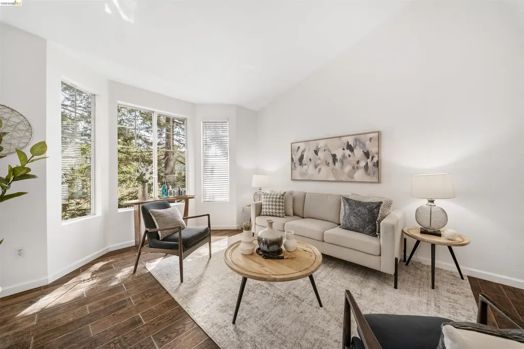 280 Caldecott Oakland CA 94618