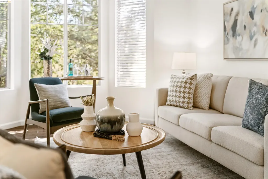 280 Caldecott Oakland CA 94618
