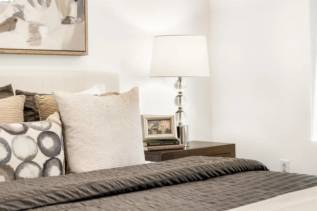 280 Caldecott Oakland CA 94618