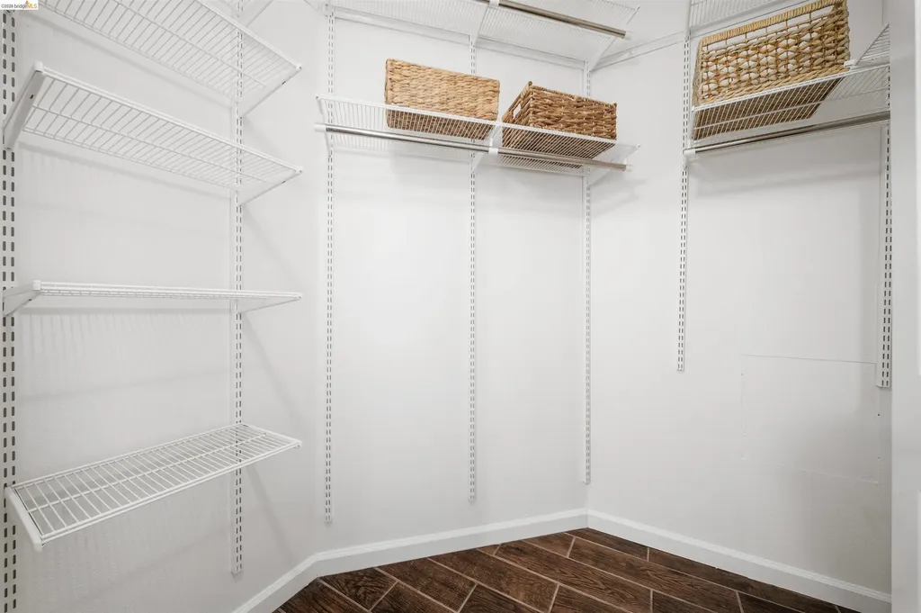 280 Caldecott Oakland CA 94618