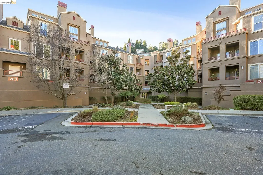 280 Caldecott Oakland CA 94618