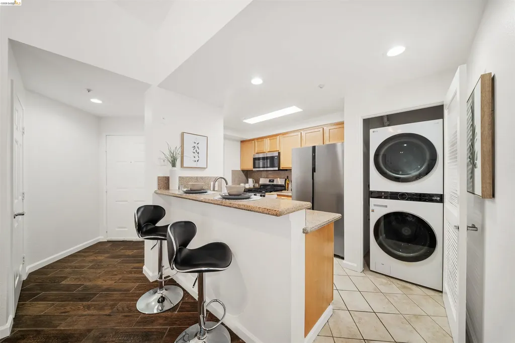 280 Caldecott Oakland CA 94618