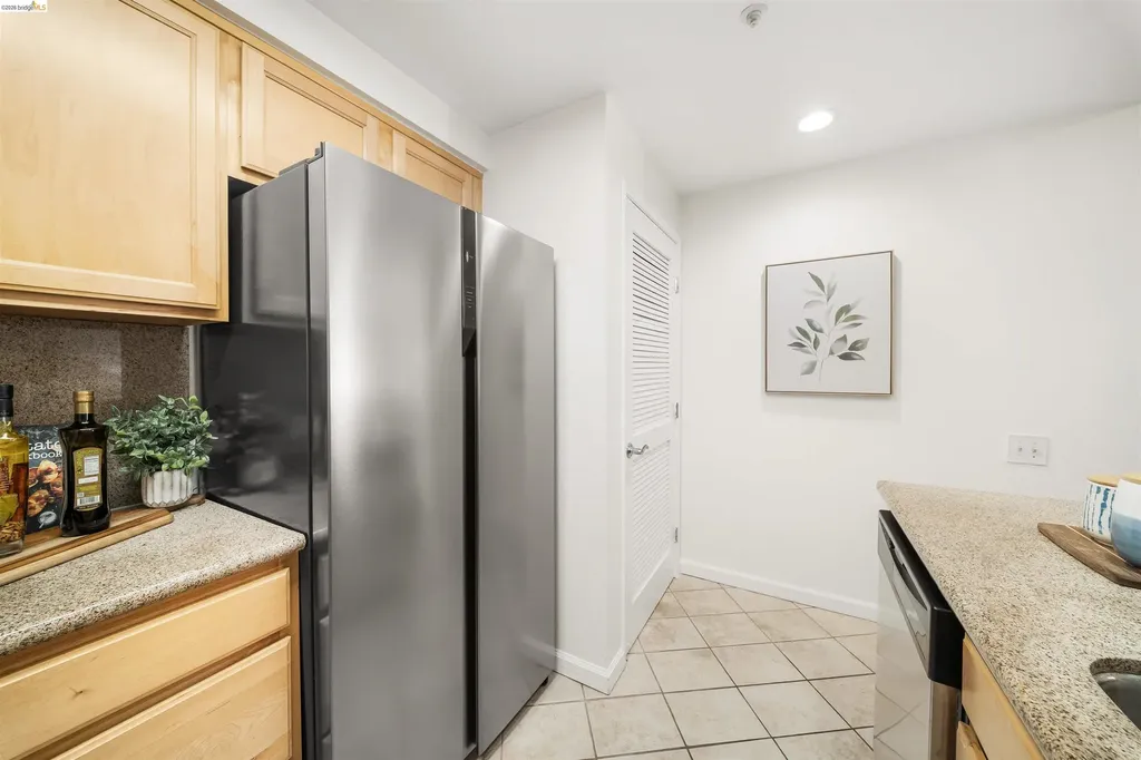 280 Caldecott Oakland CA 94618