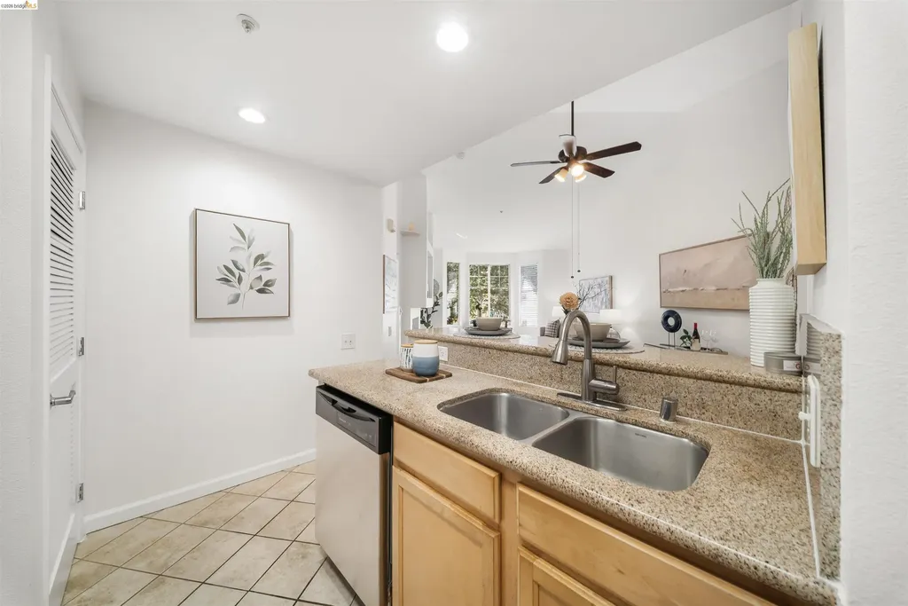 280 Caldecott Oakland CA 94618