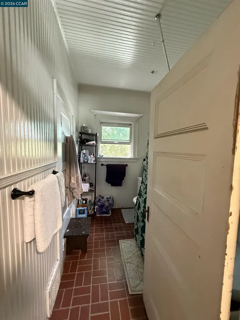 515 28th Street Oakland CA 94609