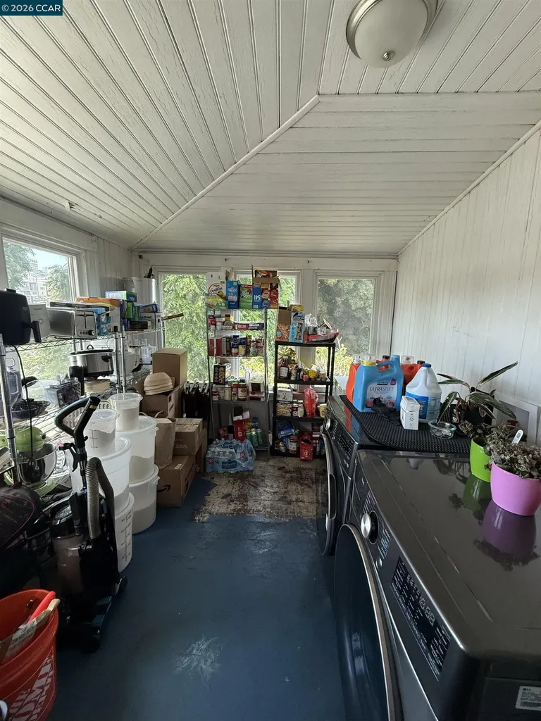 515 28th Street Oakland CA 94609