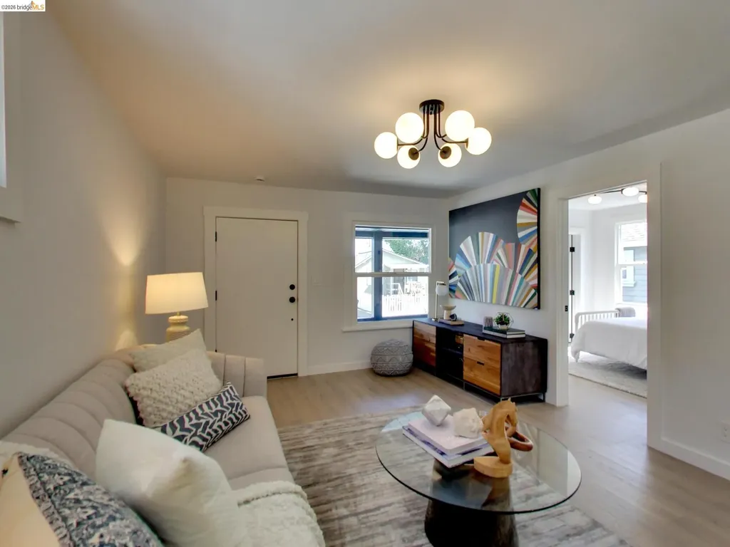 1047 48th Street Emeryville CA 94608