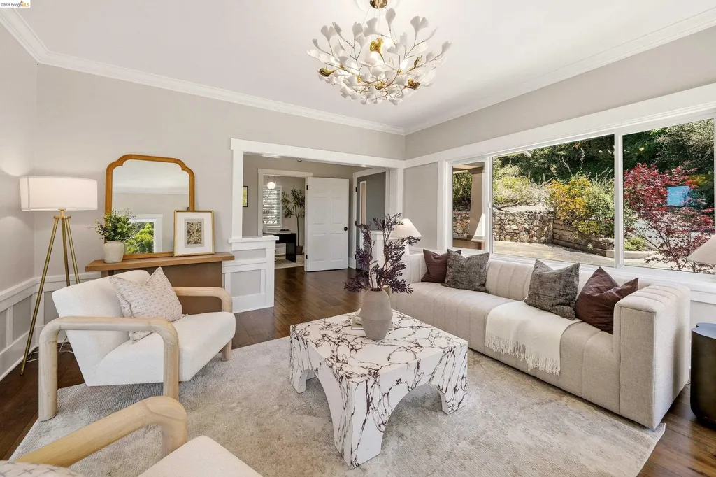 5765 Manila Avenue Oakland CA 94618