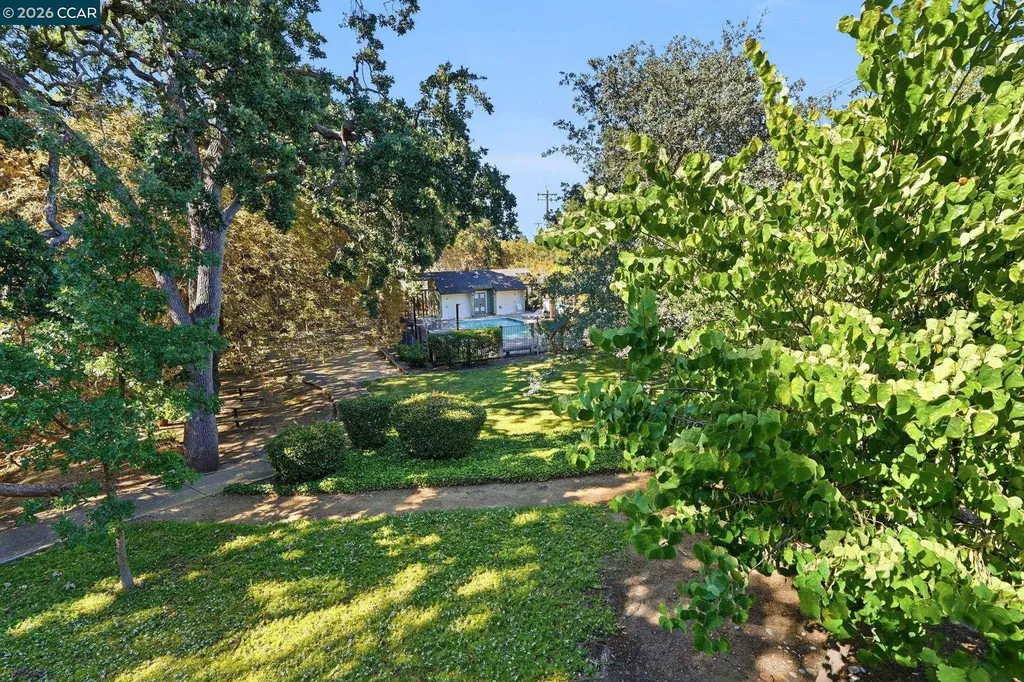 700 Suntree Lane Pleasant Hill CA 94523