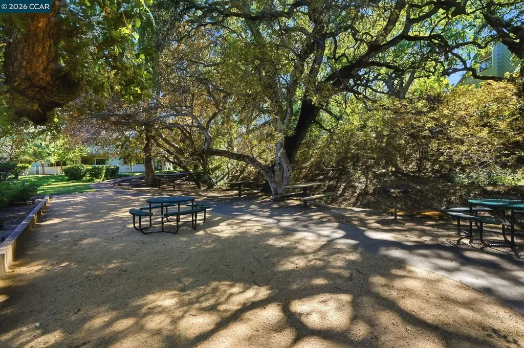 700 Suntree Lane Pleasant Hill CA 94523