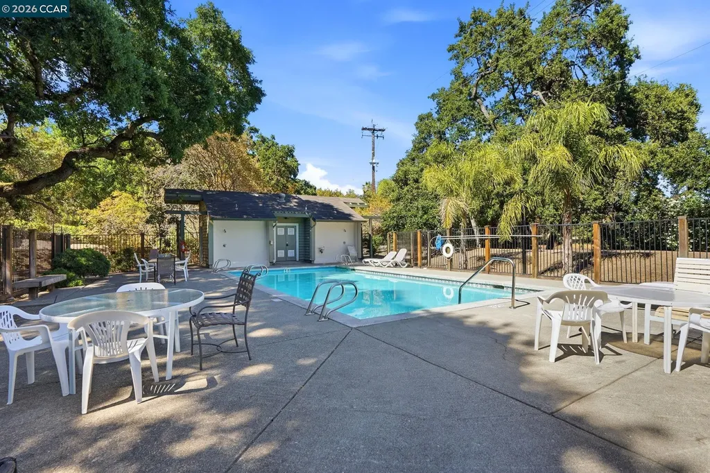 700 Suntree Lane Pleasant Hill CA 94523