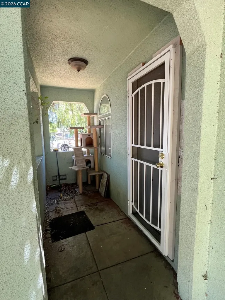196 N Bella Monte Avenue Bay Point CA 94565