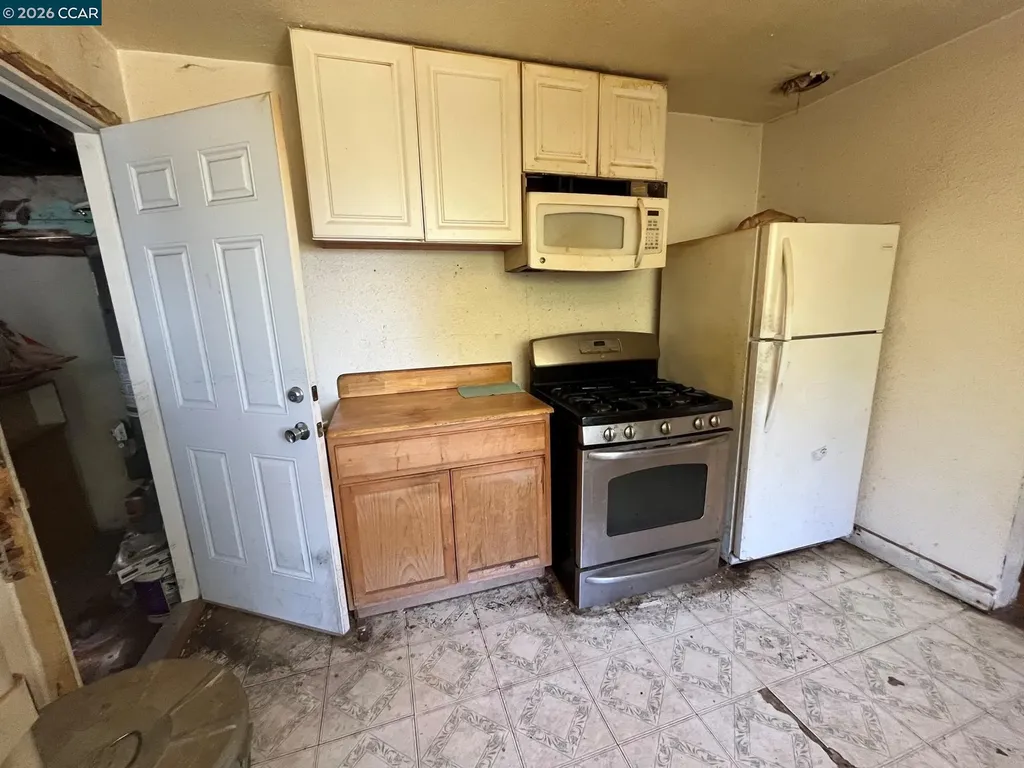 196 N Bella Monte Avenue Bay Point CA 94565