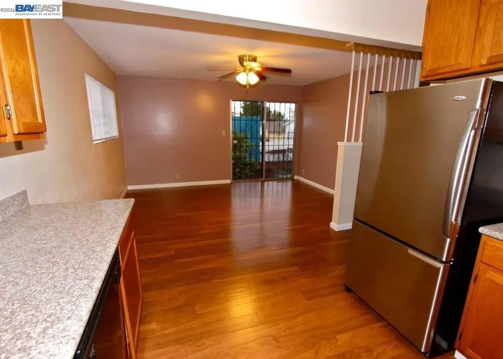 6909 Macarthur Boulevard Oakland CA 94605