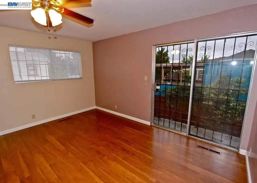6909 Macarthur Boulevard Oakland CA 94605