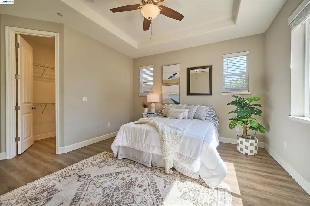243 Gannet Street Vacaville CA 95688