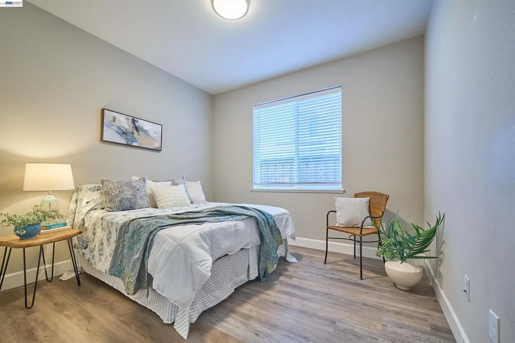 243 Gannet Street Vacaville CA 95688