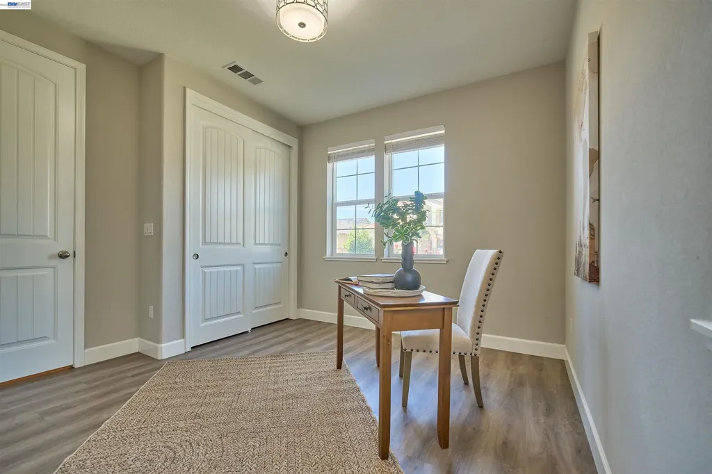 243 Gannet Street Vacaville CA 95688