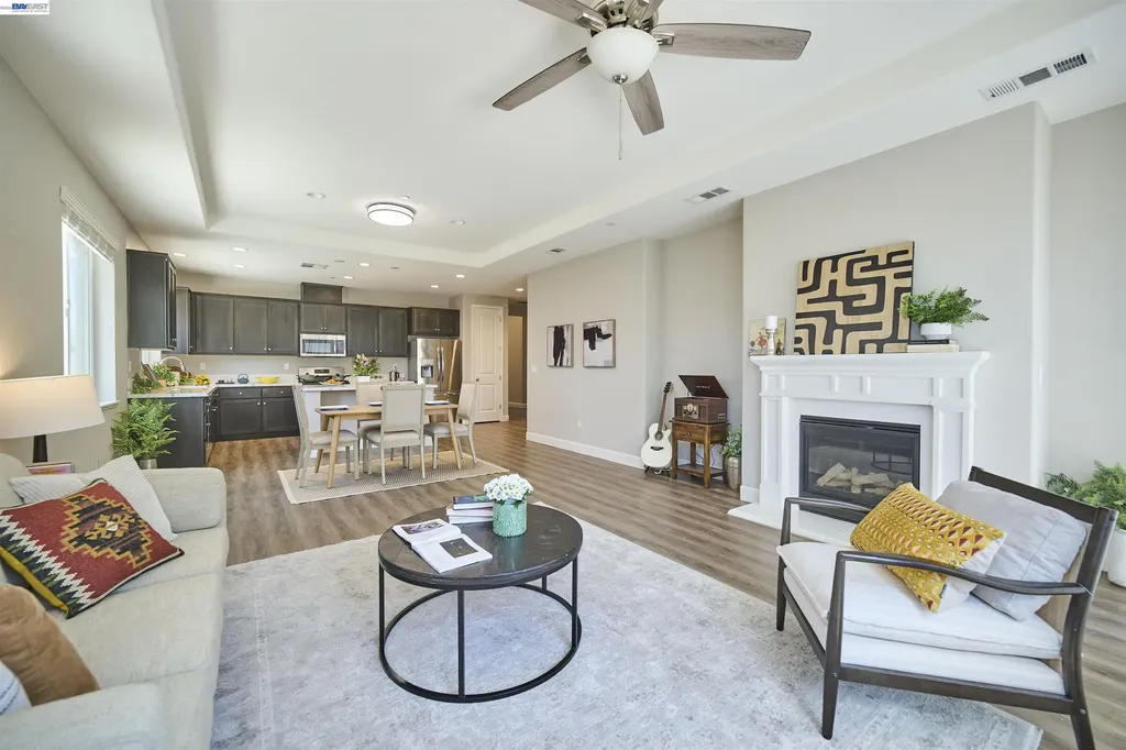 243 Gannet Street Vacaville CA 95688