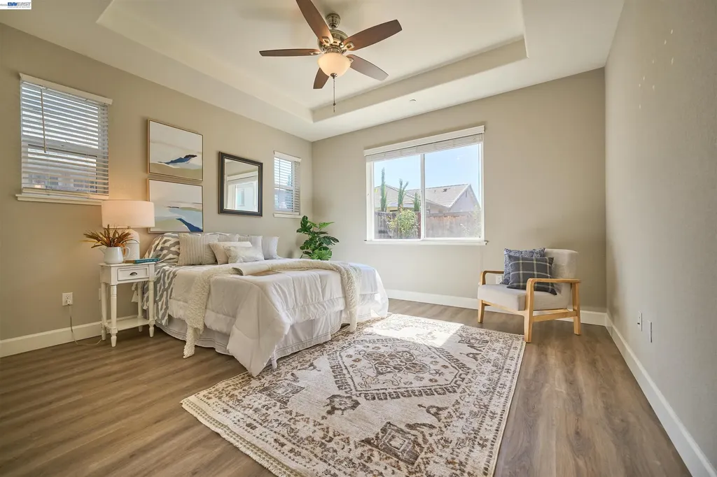 243 Gannet Street Vacaville CA 95688
