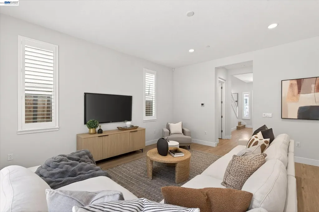 4047 St Helena Way Dublin CA 94568
