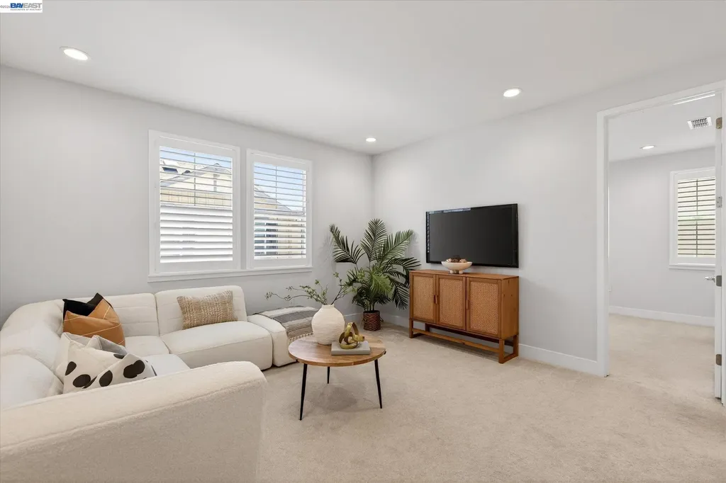 4047 St Helena Way Dublin CA 94568