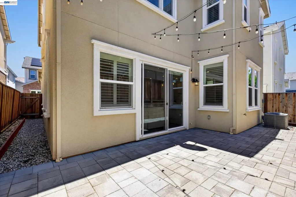 4047 St Helena Way Dublin CA 94568