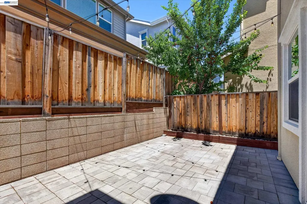 4047 St Helena Way Dublin CA 94568
