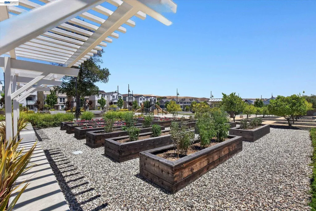 4047 St Helena Way Dublin CA 94568
