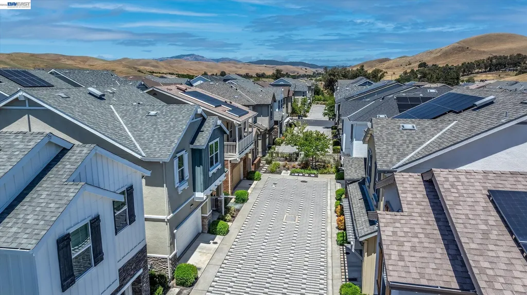 4047 St Helena Way Dublin CA 94568
