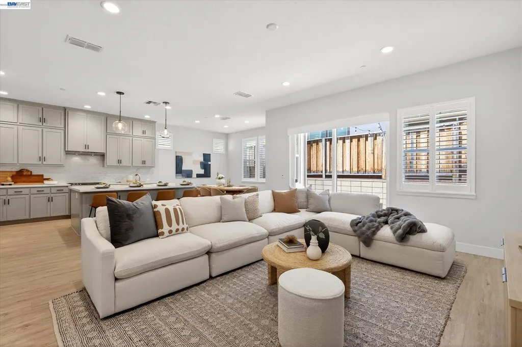 4047 St Helena Way Dublin CA 94568