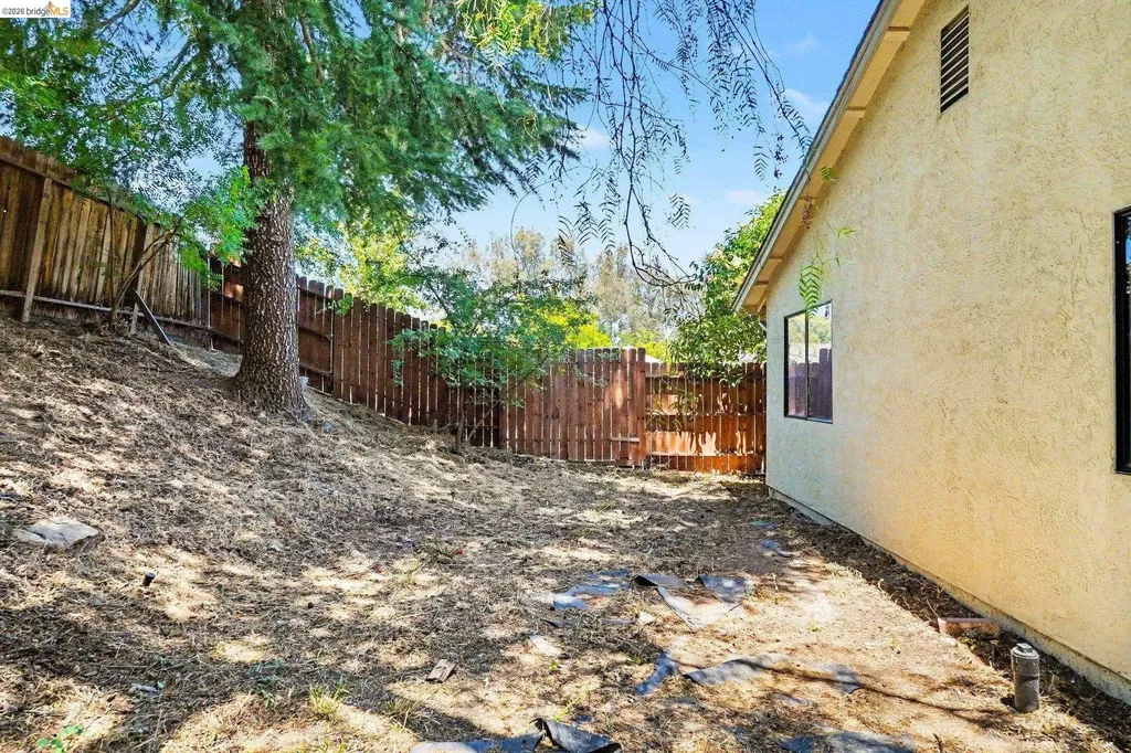4004 Royal Links Circle Antioch CA 94509