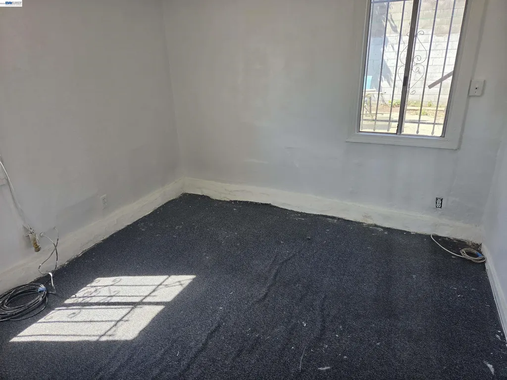 2859 9th Street Oakland CA 94601