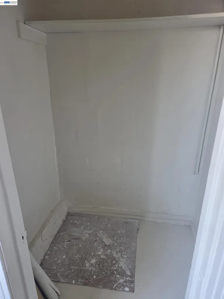 2859 9th Street Oakland CA 94601