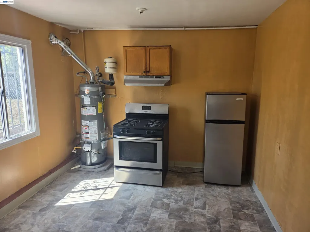 2859 9th Street Oakland CA 94601