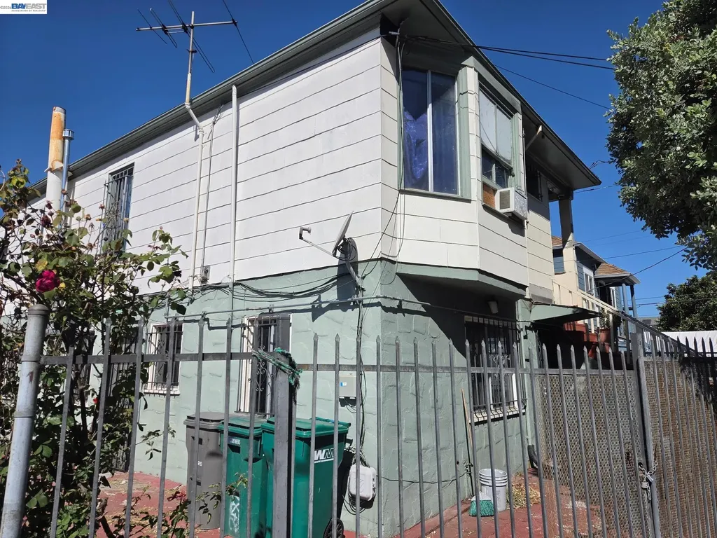 2859 9th Street Oakland CA 94601