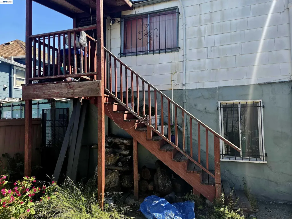 2859 9th Street Oakland CA 94601