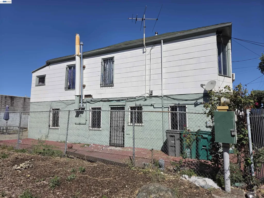 2859 9th Street Oakland CA 94601