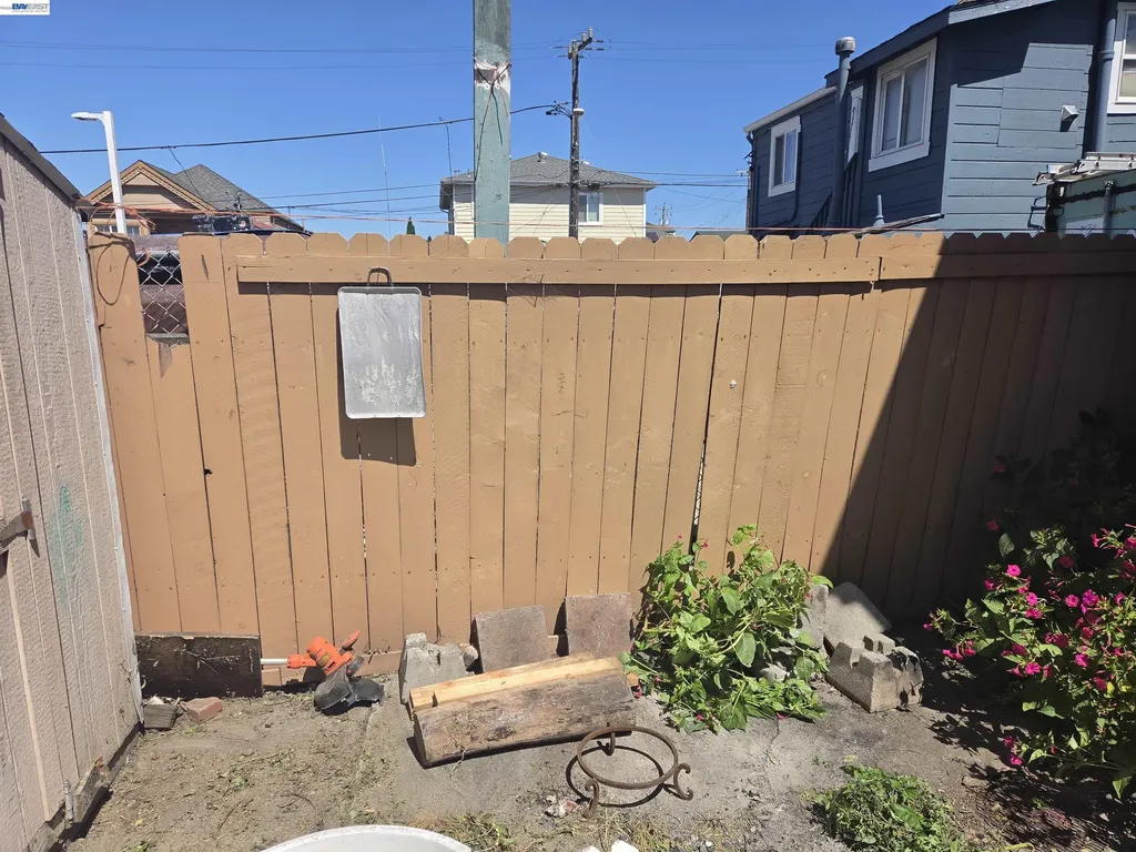 2859 9th Street Oakland CA 94601