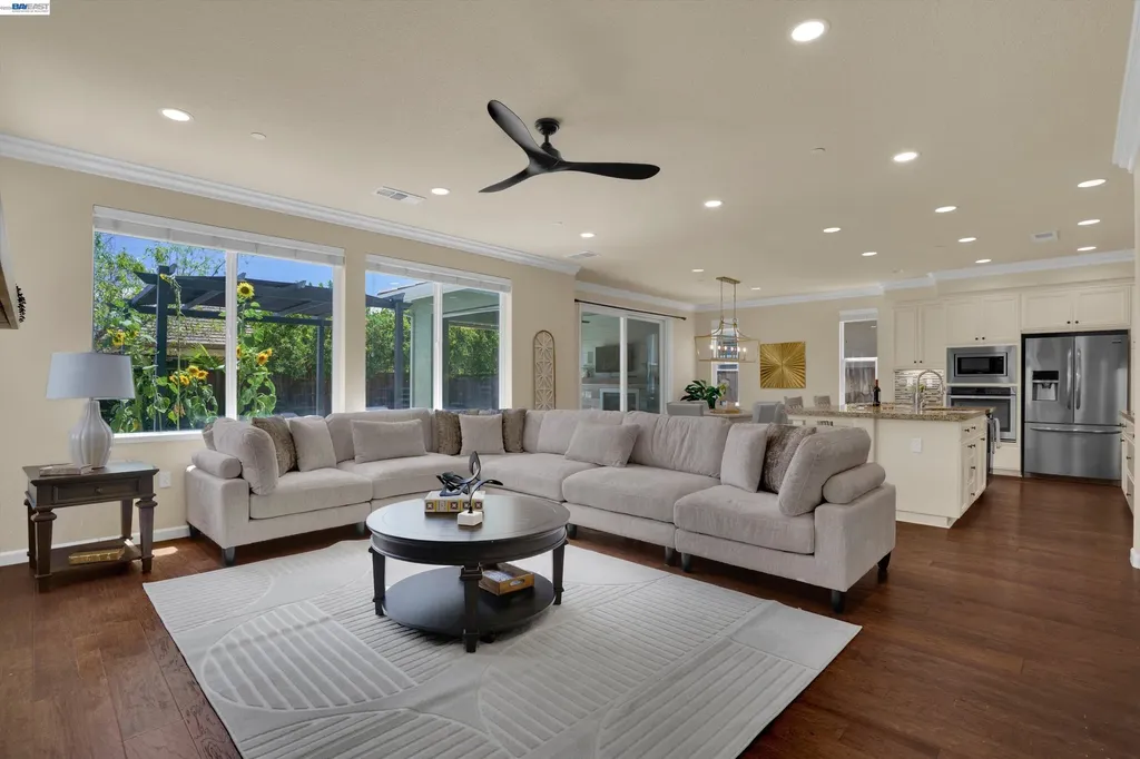 8012 Westport Circle Discovery Bay CA 94505