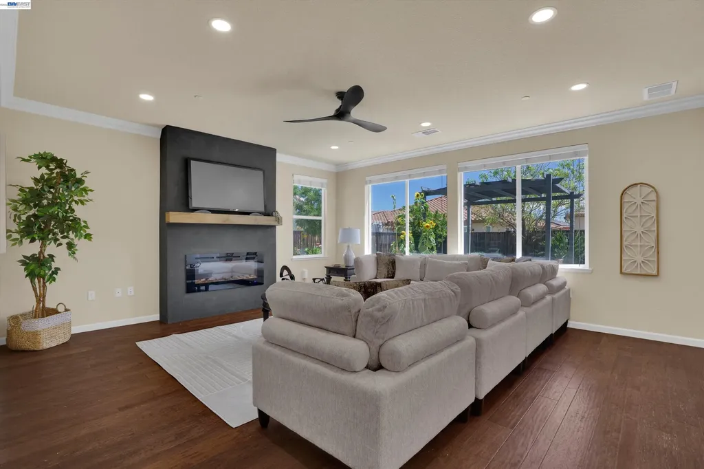 8012 Westport Circle Discovery Bay CA 94505