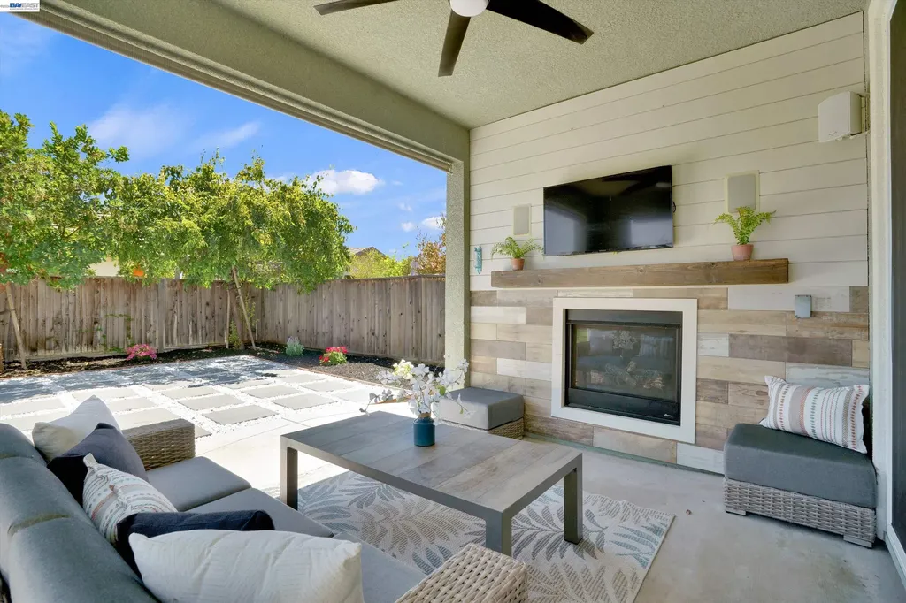 8012 Westport Circle Discovery Bay CA 94505