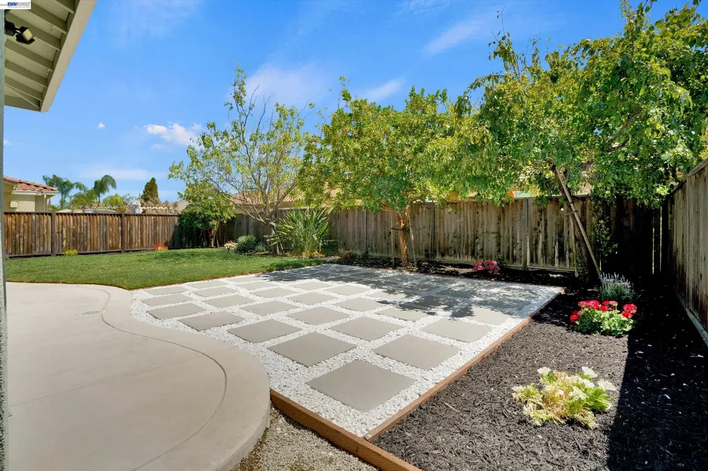 8012 Westport Circle Discovery Bay CA 94505