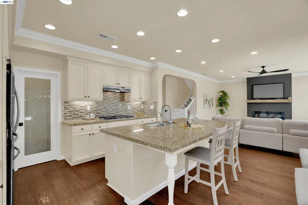 8012 Westport Circle Discovery Bay CA 94505