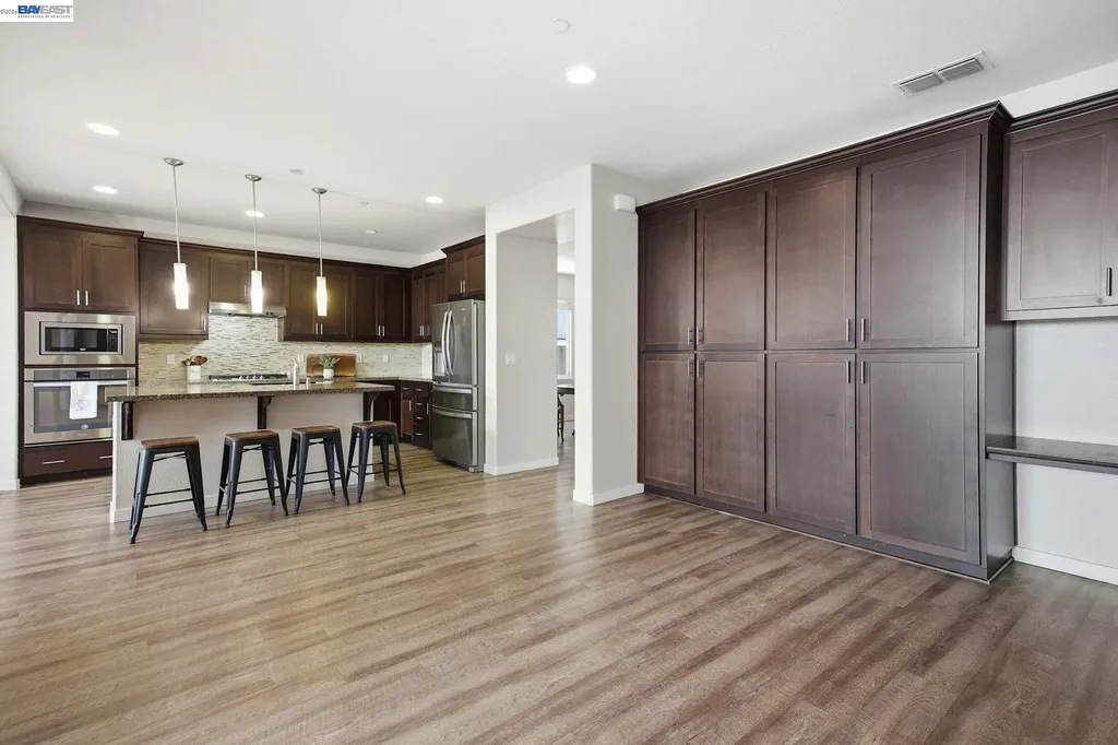 182 Willowrun Way Oakley CA 94561