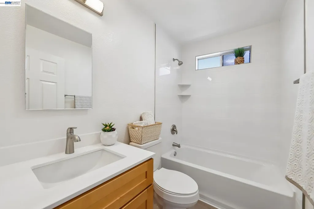 33741 12th Street Union City CA 94587